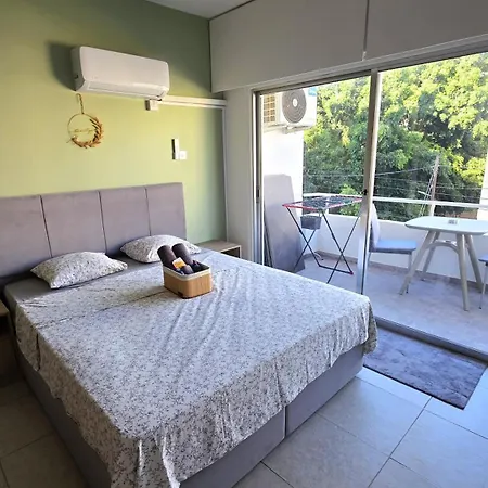 Charming 1br Stay, 5 Minutes Walk To The Beach! Larnaca