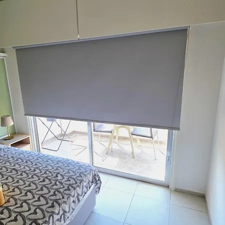 Charming 1br Stay, 5 Minutes Walk To The Beach!