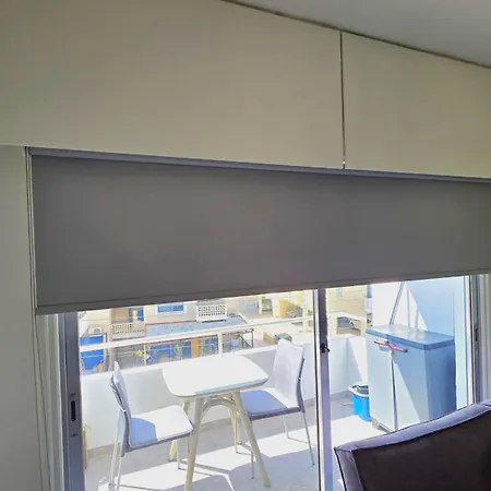 Appartement Charming 1br Stay, 5 Minutes Walk To The Beach! Larnaca